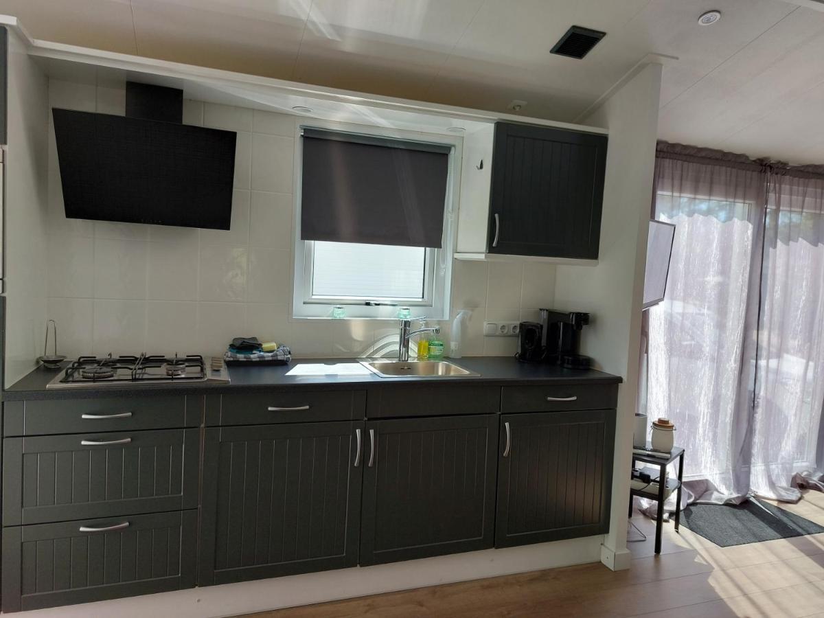 Ruim En Gezellig Chalet Voor 2 Personen Op De Veluwe Recreatiepark De Oude Driest Putten Exterior foto